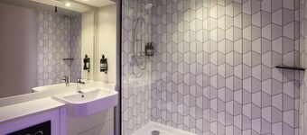 Premier Inn Woking West - A324
