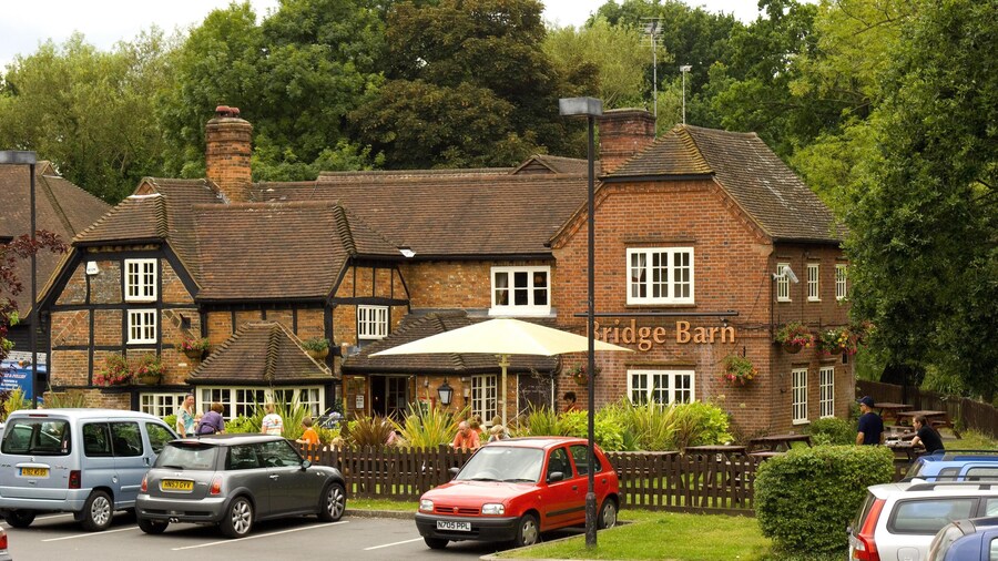 Premier Inn Woking West - A324