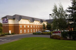 Exterior - Premier Inn Warrington - M6/J21 (Warrington)