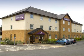 Exterior - Premier Inn Wakefield City North (Wakefield)