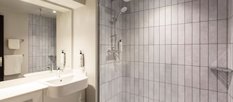 Premier Inn Wakefield South - M1 Jct39
