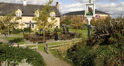 Premier Inn Wakefield South - M1 Jct39