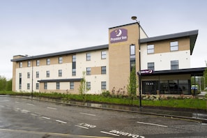 Exterior - Premier Inn Stirling City Centre (Stirling)