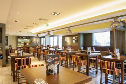 Premier Inn Woking Town Centre