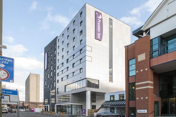 Premier Inn Woking Town Centre