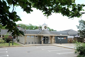 Exterior - Premier Inn Lincoln - Canwick (Lincoln)