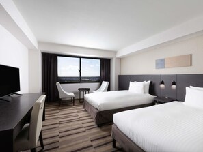 In-room safe, blackout drapes, free WiFi, bed sheets - Grand Mercure Ise-shima Resort & Spa (Shima)
