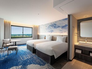 Quarto superior, várias camas, vista para a montanha | Cofres nos quartos, cortinas blackout, Wi-Fi de cortesia, roupa de cama