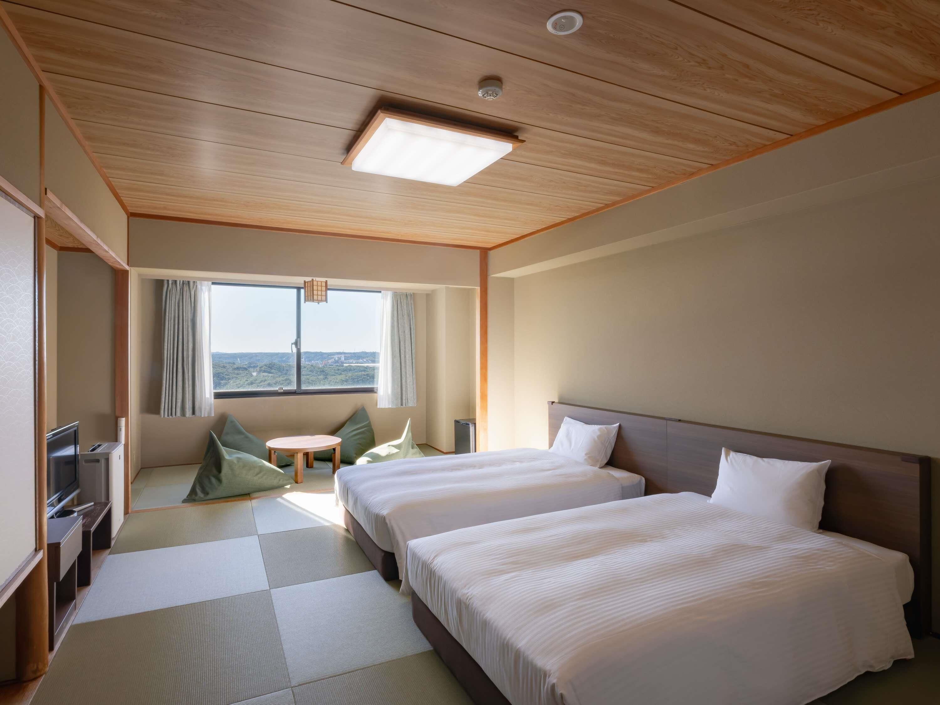 Japanese Mordern Room, 2 Single Beds and 3 Futon Bed, Ocean/Sea view | In-room safe, blackout curtains, free WiFi, bed sheets