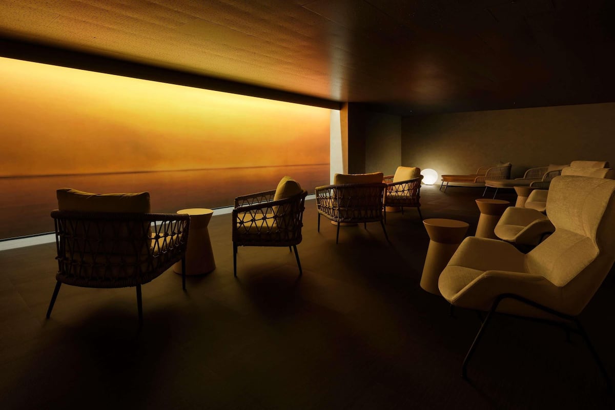 In-room safe, blackout curtains, free WiFi, bed sheets