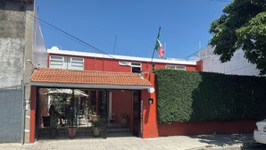 Unclassified image, 5 of 64, button - Hotel Camba (Oaxaca)