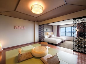 Phòng Suite Tiêu chuẩn, 2 giường đơn, quang cảnh hồ | Bộ đồ giường cao cấp, két bảo mật tại phòng, bàn