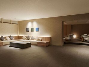 Classic-rum - 2 enkelsängar - sjöutsikt (Japanese Western Style) | Sängtillbehör av högsta kvalitet och värdeförvaringsskåp på rummet