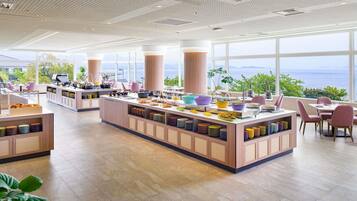 Daily buffet breakfast for a fee