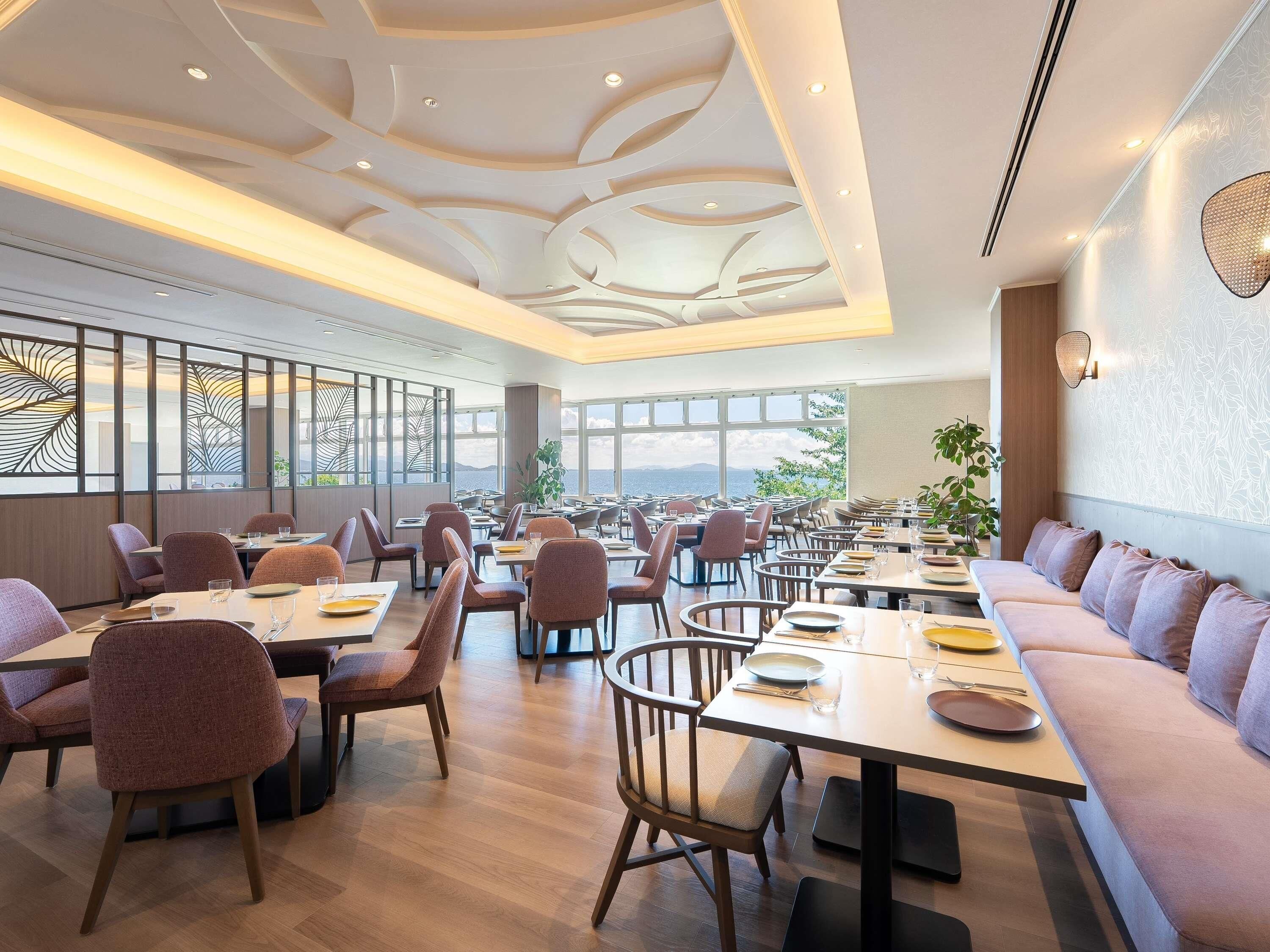 Breakfast and dinner served, local and international cuisine