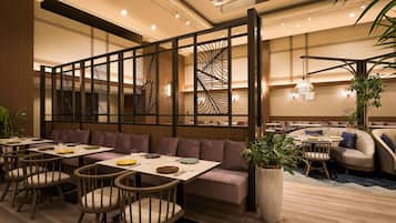 Desayuno buffet todos los días (con cargo)