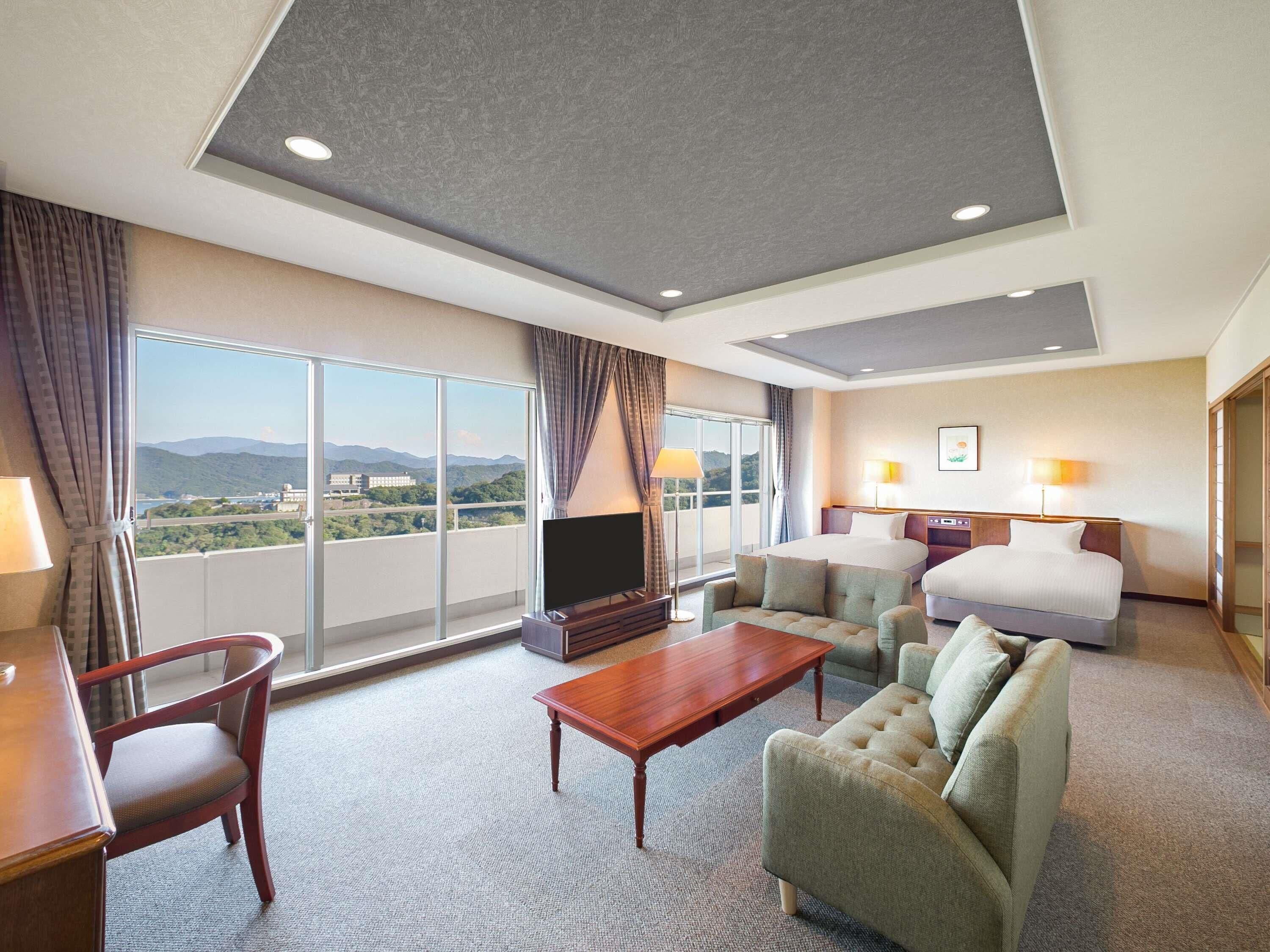 Classic Suite, Multiple Beds, Mountain View (Japanese Western Style) | Desk, iron/ironing board, bed sheets