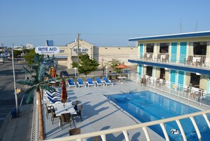 Exterior - Royal Court Motel (Wildwood)