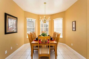 Luxury Villa, 4 Bedrooms, Pool View, Poolside | In-room dining