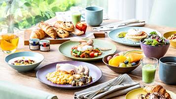 Daily buffet breakfast for a fee
