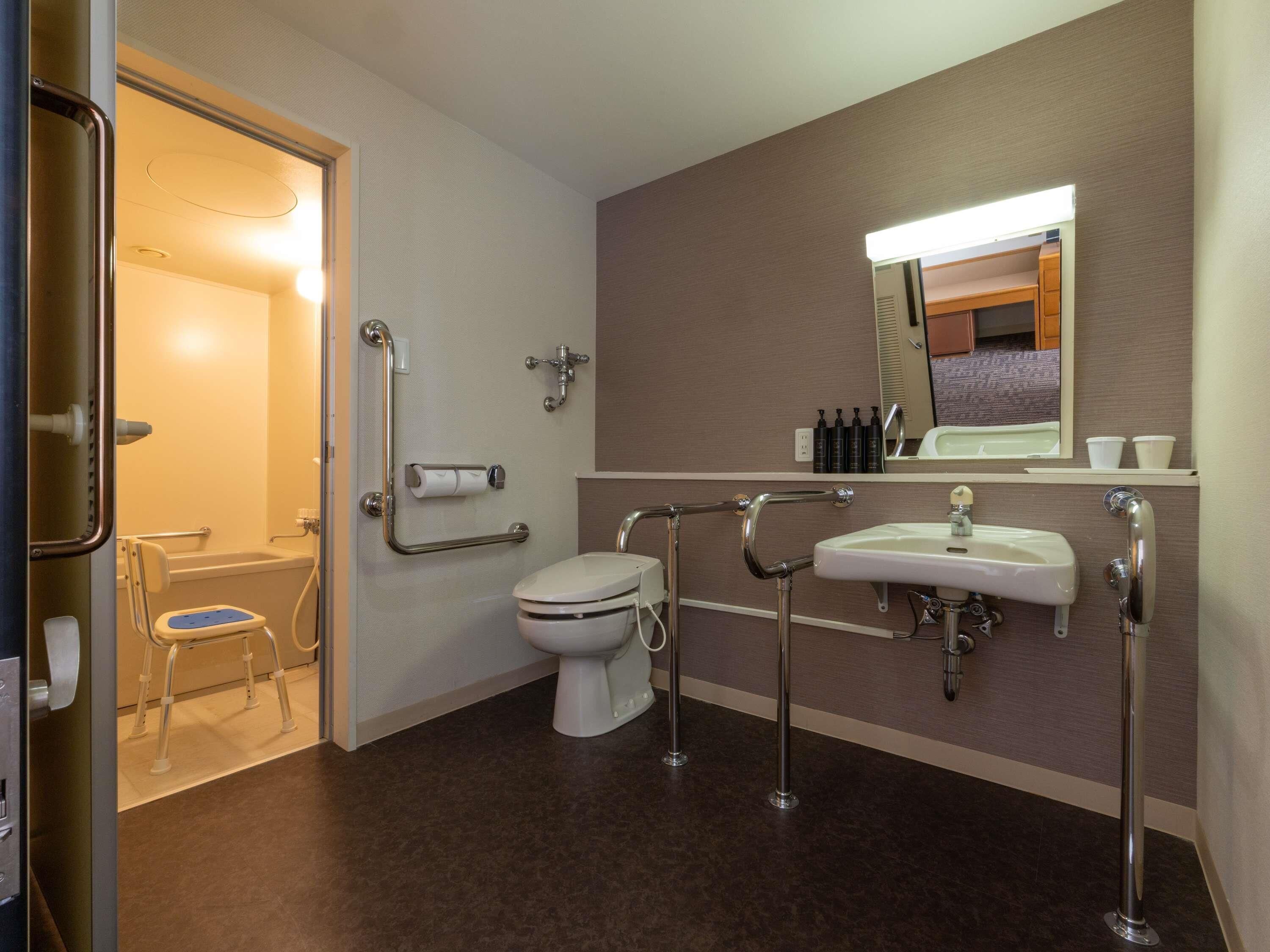 Habitación clásica, 2 camas individuales (1 Extra Bed) | Ropa de cama de alta calidad y edredón 