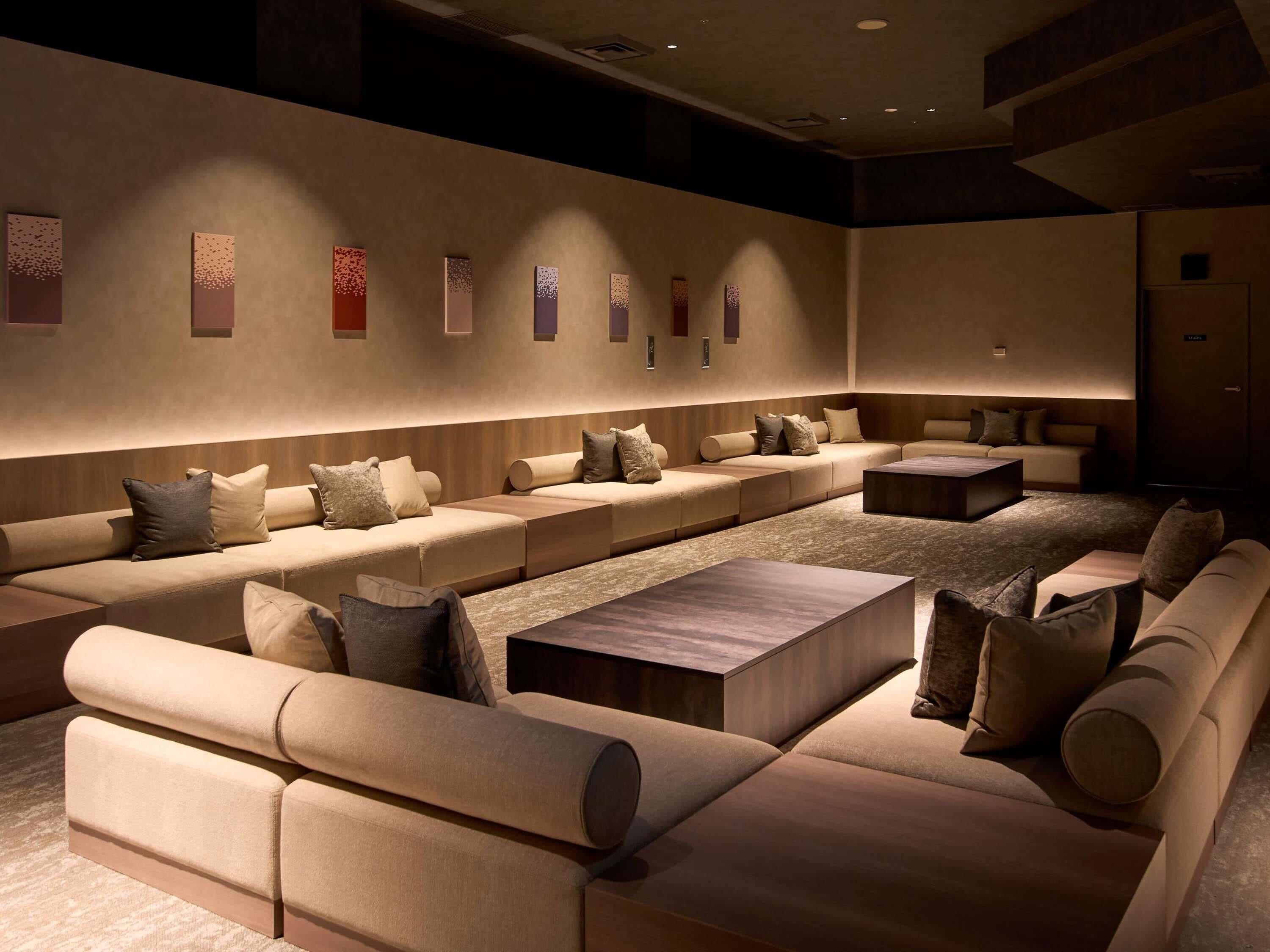 Premium bedding, down comforters, in-room safe, desk