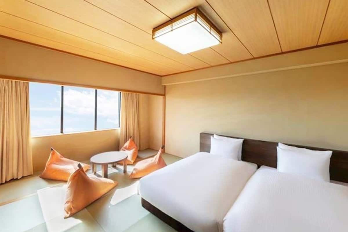 Standaard kamer (Modern Japanese Style) | Luxe beddengoed, donsdekens, een kluis op de kamer, een bureau