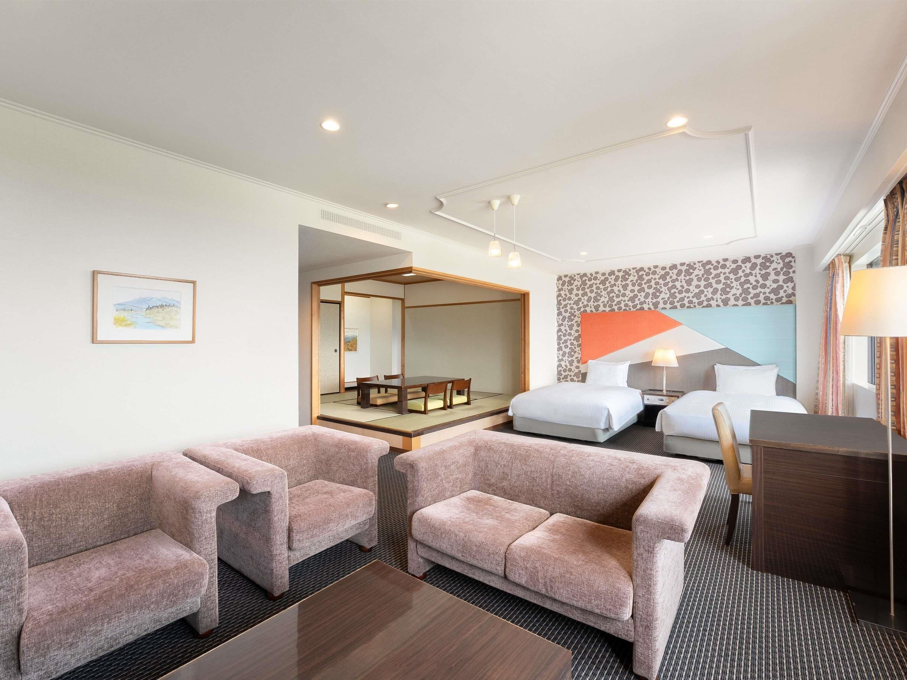 Suite Junior, vue sur la montagne | Literie de qualité, couette en duvet, coffre-fort, bureau