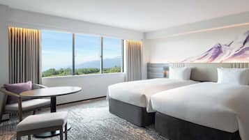 Executive Room (2 Twin Beds and 2 Extra Beds) | Premium bedding, down duvets, in-room safe, desk