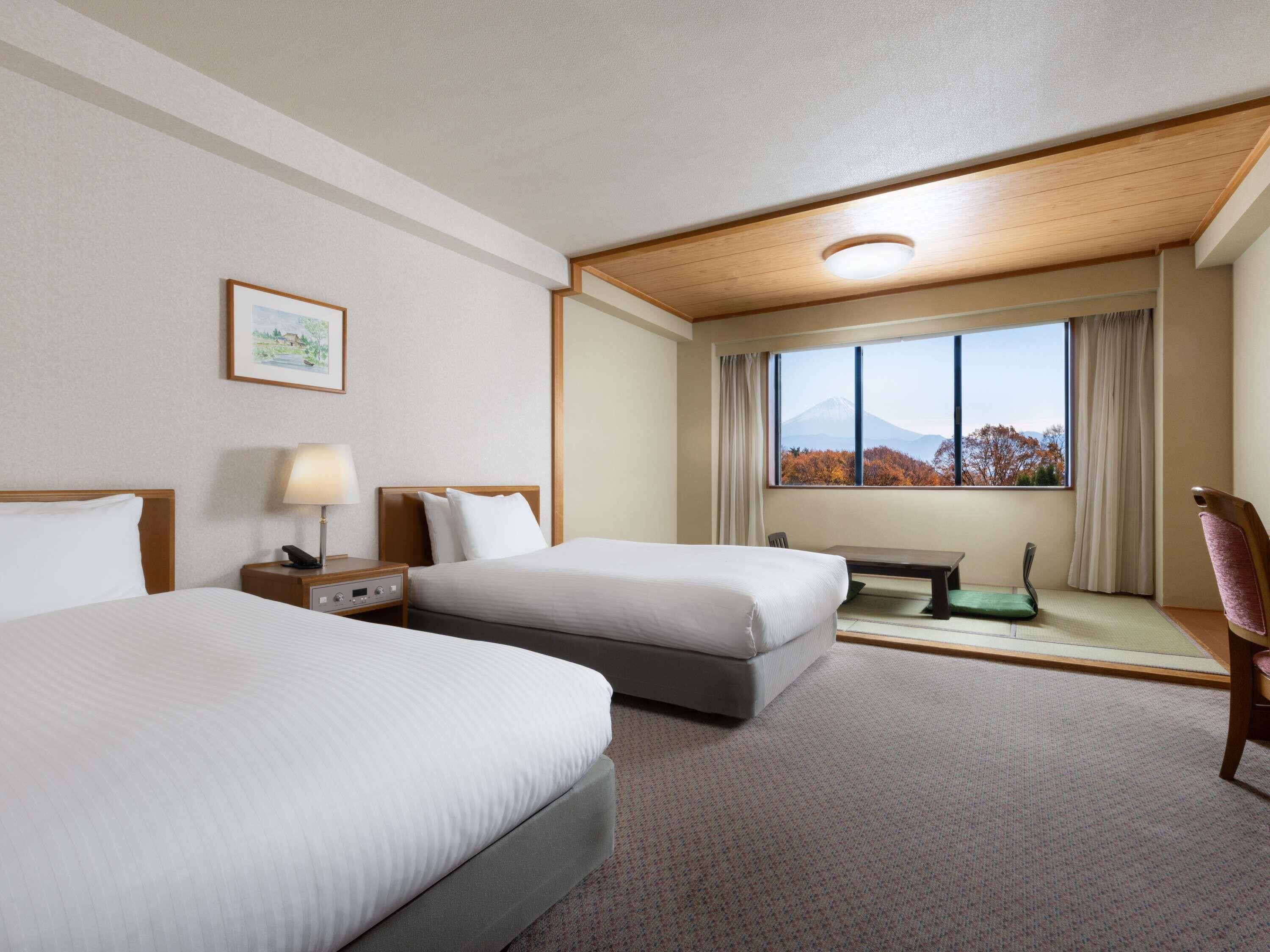 Classic Room (Japanese-Western Style. 2 Twin Beds and 2 Futon Beds)