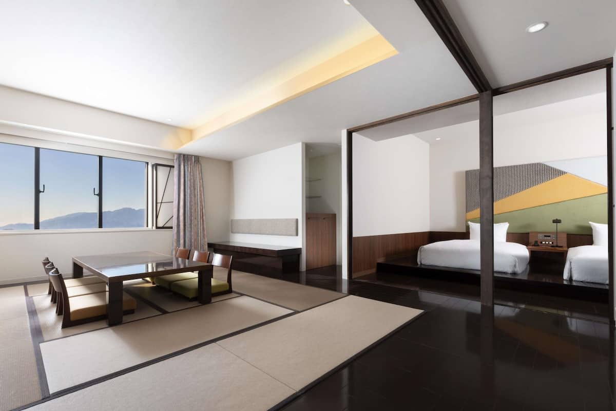 Executive Family Suite, Japanese-Western Style, 2 Twin Beds and 4 Futon Beds, Mountain View