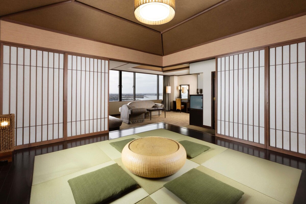 Klassieke suite, Meerdere bedden (Japanese Western Style) | Een kluis op de kamer, een strijkplank/strijkijzer, gratis wifi