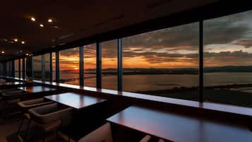 Family Room, Multiple Beds | In-room safe, iron/ironing board, free WiFi, bed sheets