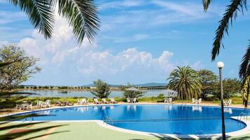 Seasonal outdoor pool