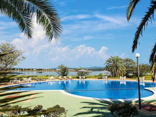 Alberca al aire libre por temporada