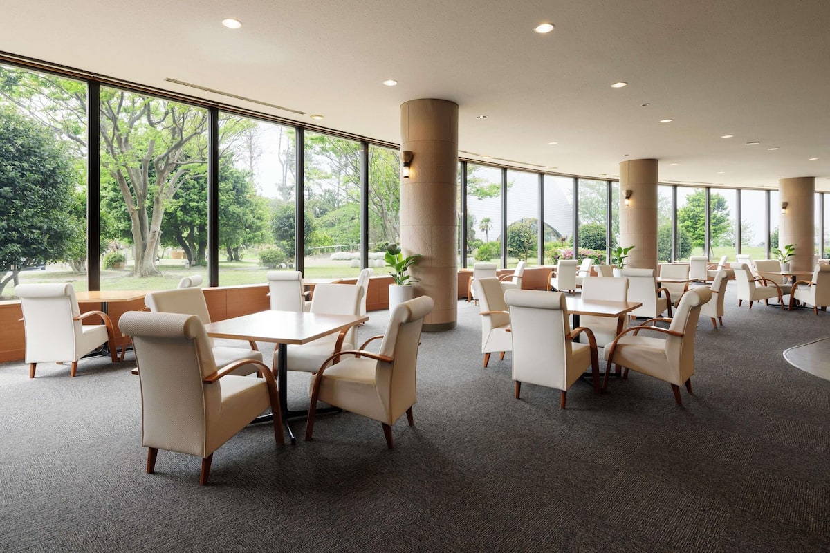 In-room safe, iron/ironing board, free WiFi, bed sheets