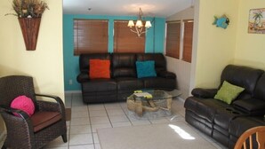 Classic Cottage, 1 Bedroom, Non Smoking | Living area - Sunset Beach Cottages (Treasure Island)