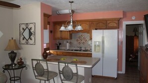 Classic Cottage, 1 Bedroom, Non Smoking | Private kitchen - Sunset Beach Cottages (Treasure Island)