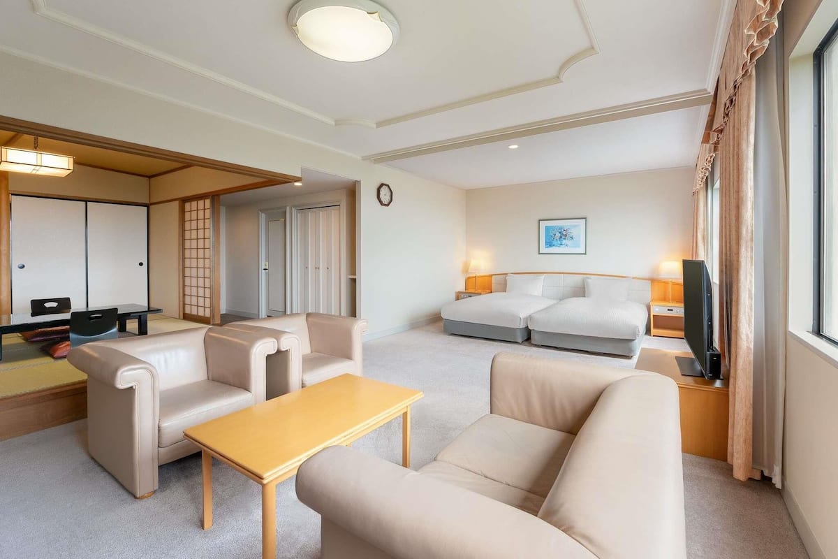 Classic Suite, 2 Twin Beds (Japanese Western Style) | Premium bedding, down comforters, in-room safe, desk