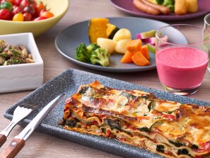 Frokostbuffé hver dag (mot et tillegg)