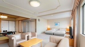 Suite – classic, 2 enkeltsenger (Japanese Western Style) | Sengetøy av topp kvalitet, dundyner, safe på rommet og skrivebord