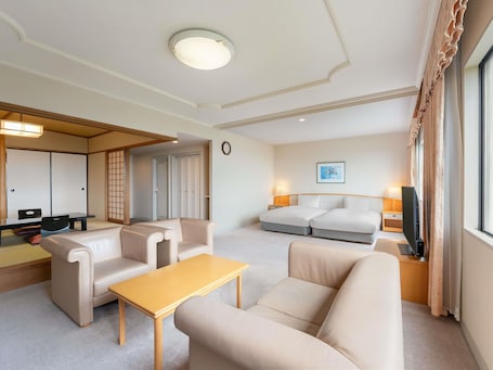 Classic Suite, 2 Twin Beds (Japanese Western Style) | Premium bedding, down comforters, in-room safe, desk. Mercure Toyama Tonami Resort & Spa
