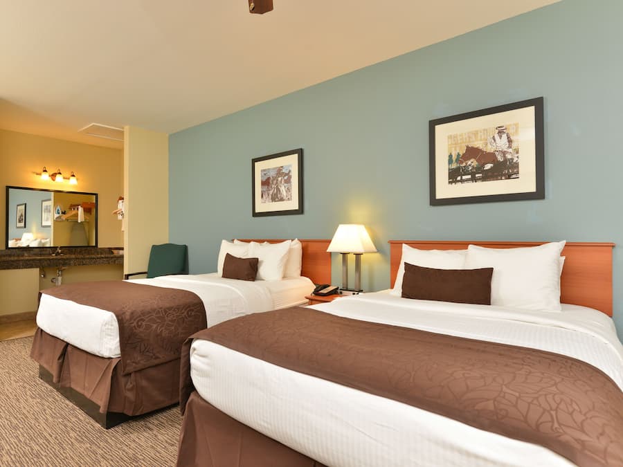 Desk, iron/ironing board, free cots/infant beds, rollaway beds