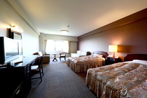 In-room safe, blackout drapes, free rollaway beds, free WiFi