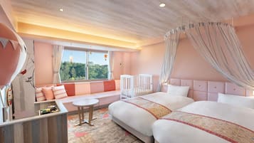 Iron/ironing board, free WiFi