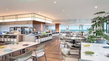 Breakfast and dinner served, local and international cuisine