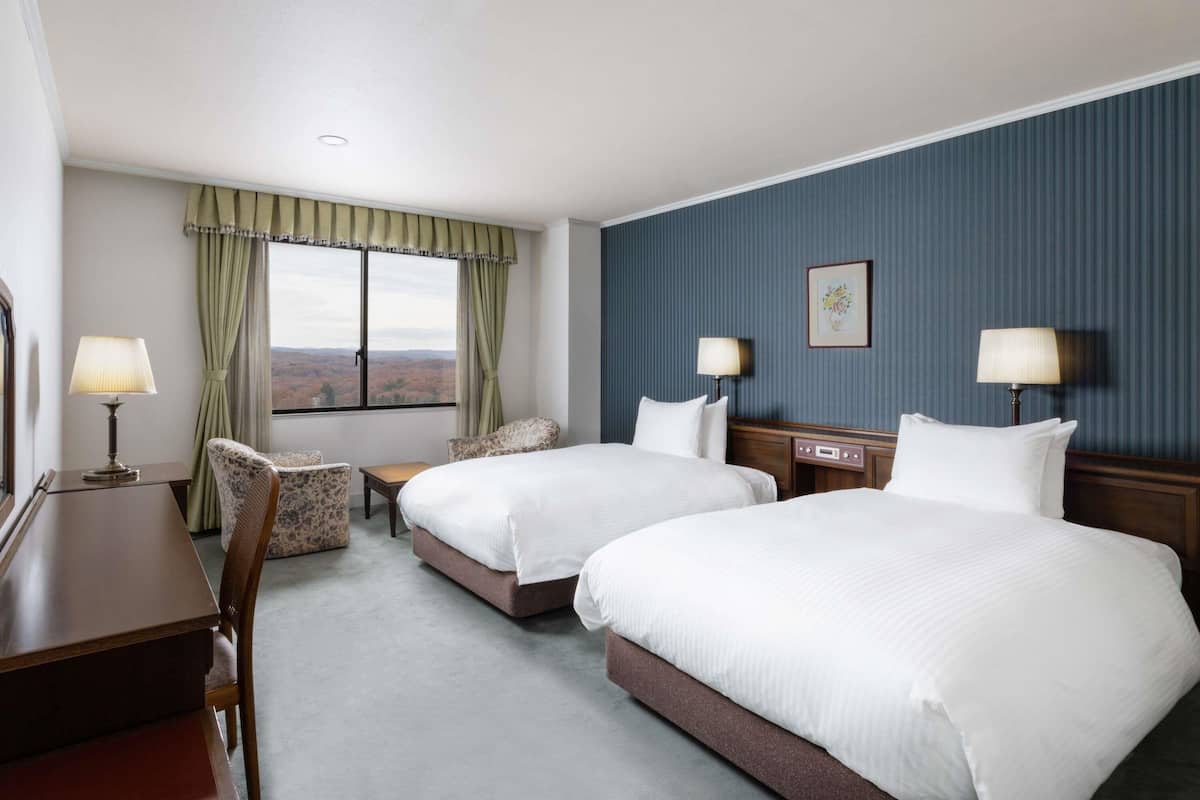 Classic Deluxe Suite | Iron/ironing board, free WiFi