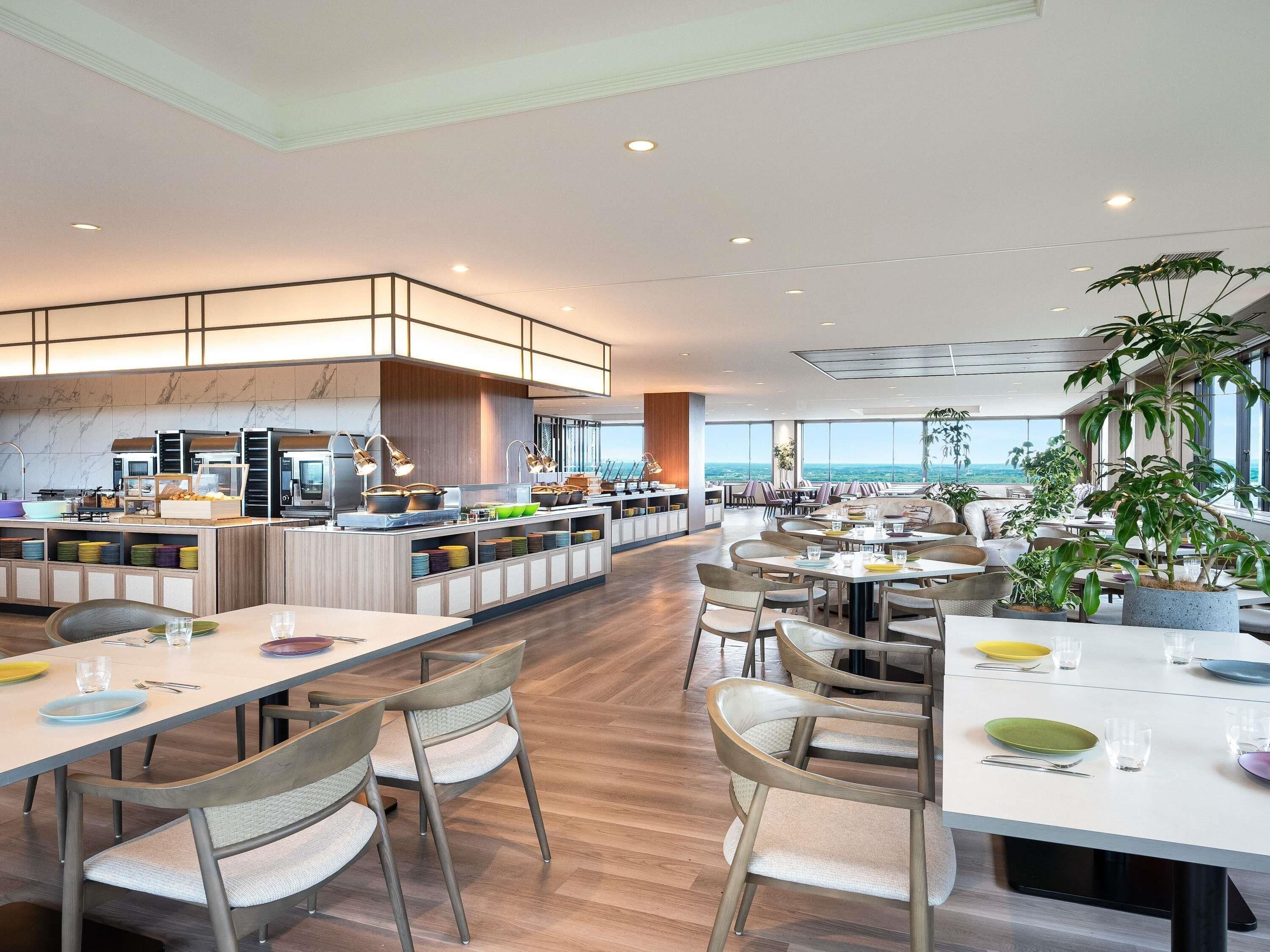 Breakfast and dinner served, local and international cuisine