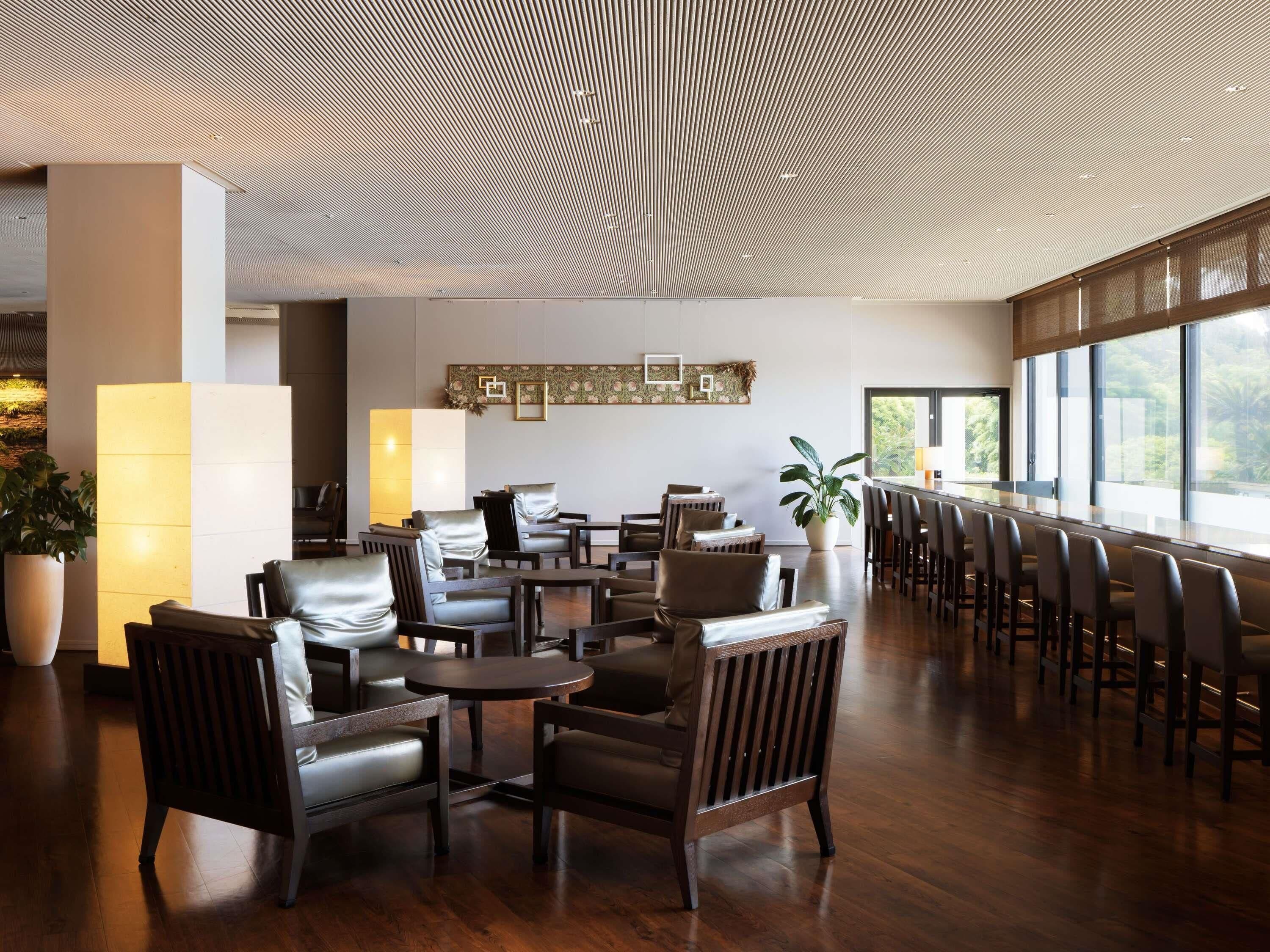 2 多间卧室、客房内保险箱、免费 WiFi、床单