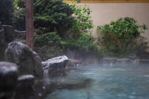 溫泉